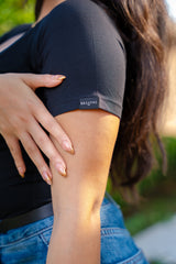 (NEW) Womens Scoopneck Sweatproof Undershirt Black