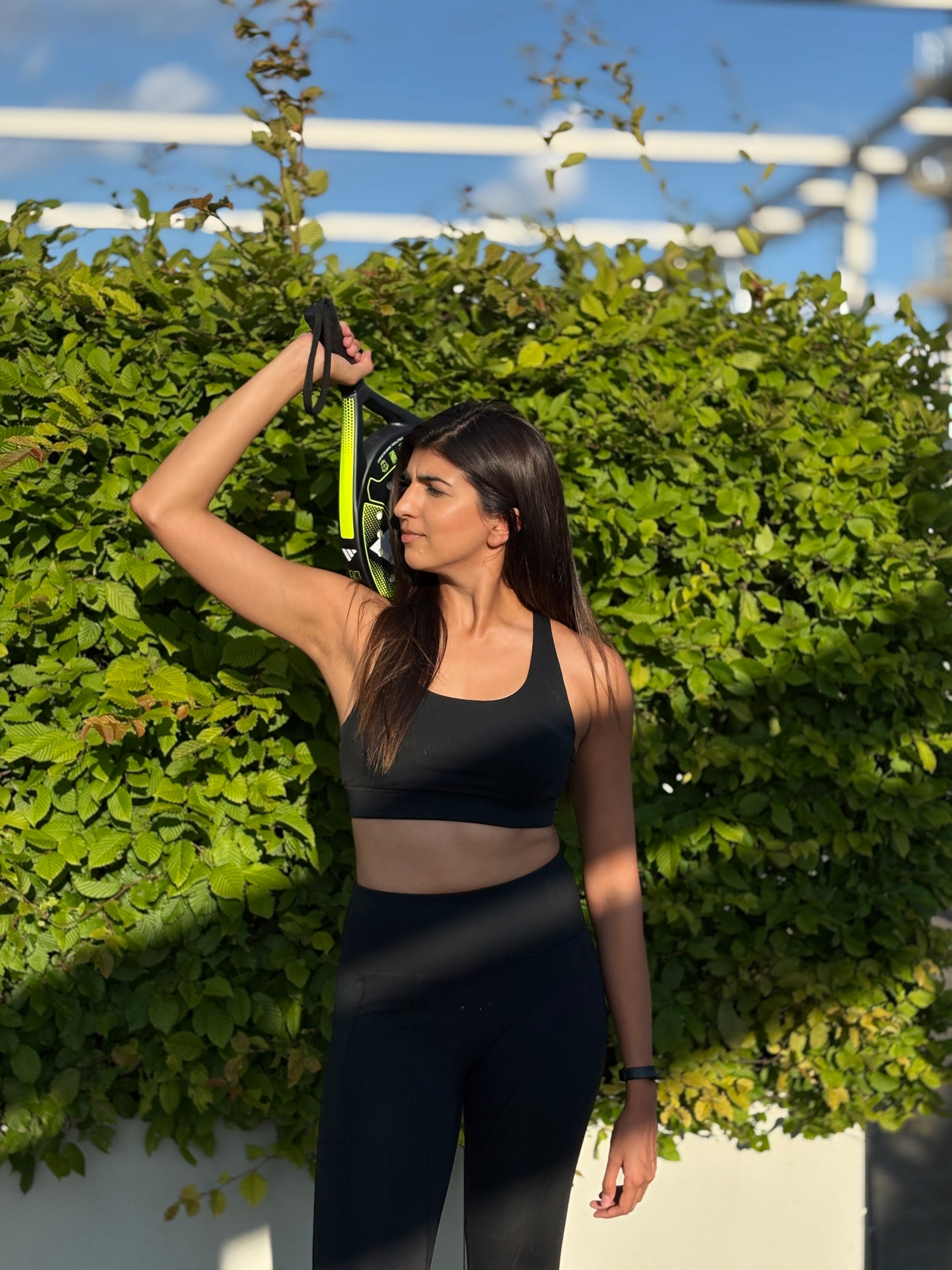 AURA Active Top and Leggings (Black)