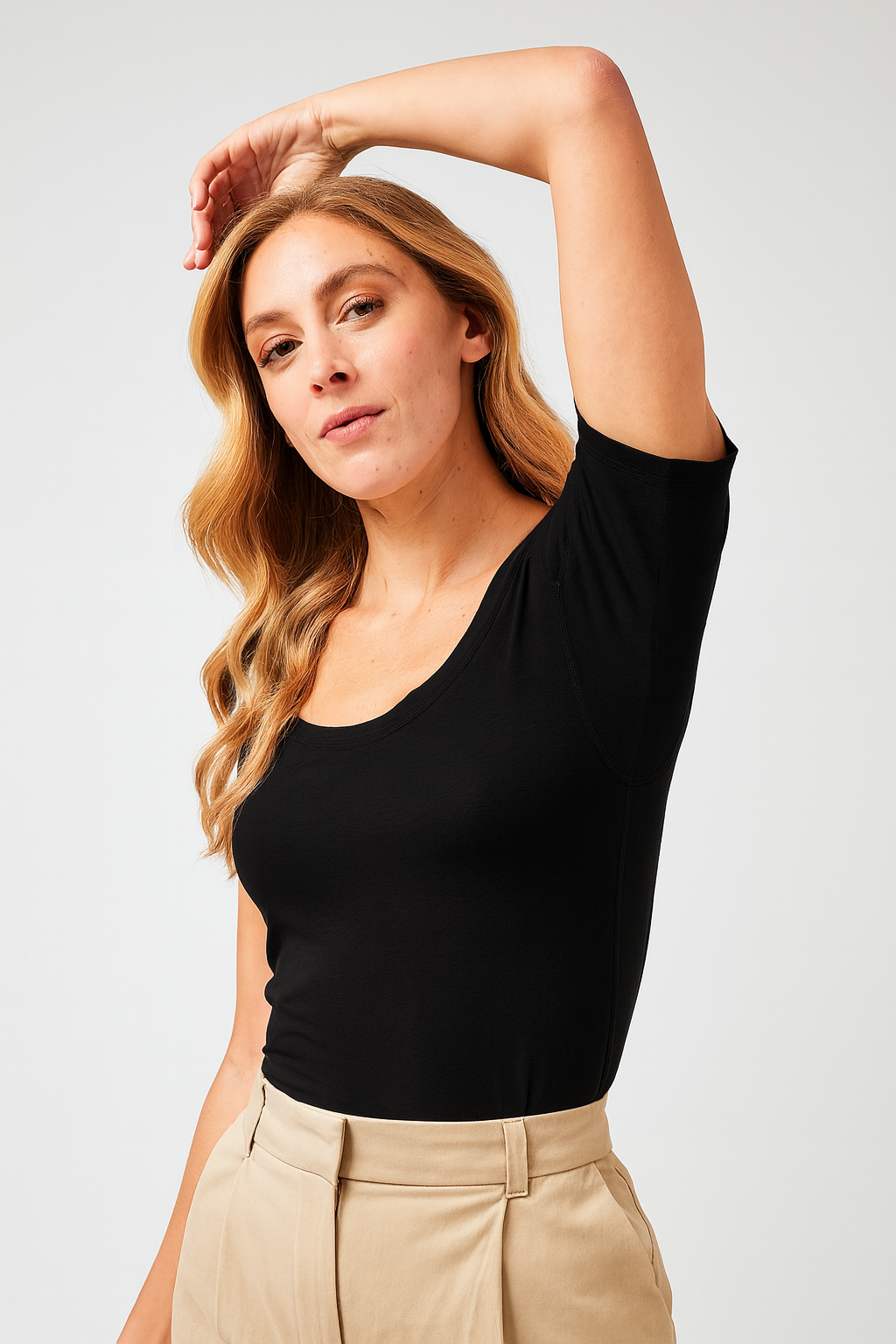 BLACK ON BLACK - Womens Scoopneck Sweatproof Undershirt Black